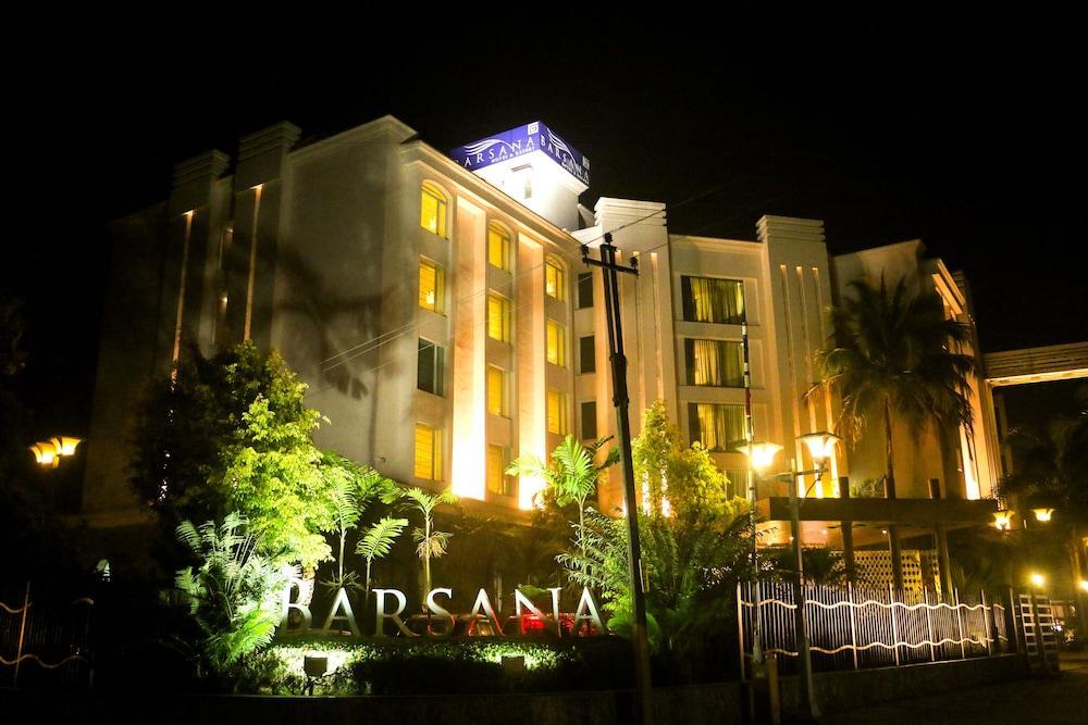 Barsana Hotel & Resort Siliguri Exteriör bild