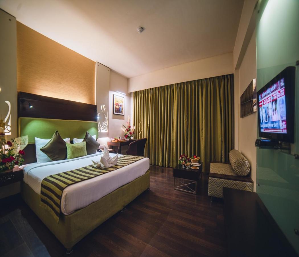 Barsana Hotel & Resort Siliguri Exteriör bild