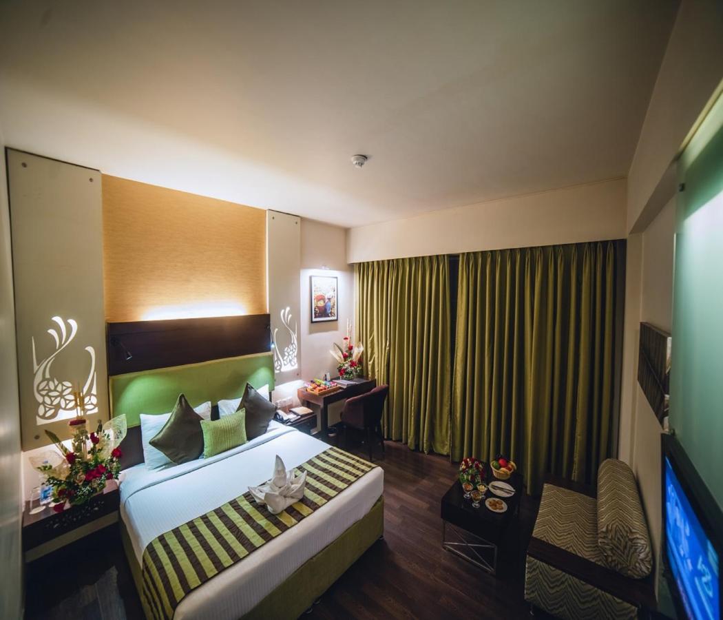 Barsana Hotel & Resort Siliguri Exteriör bild