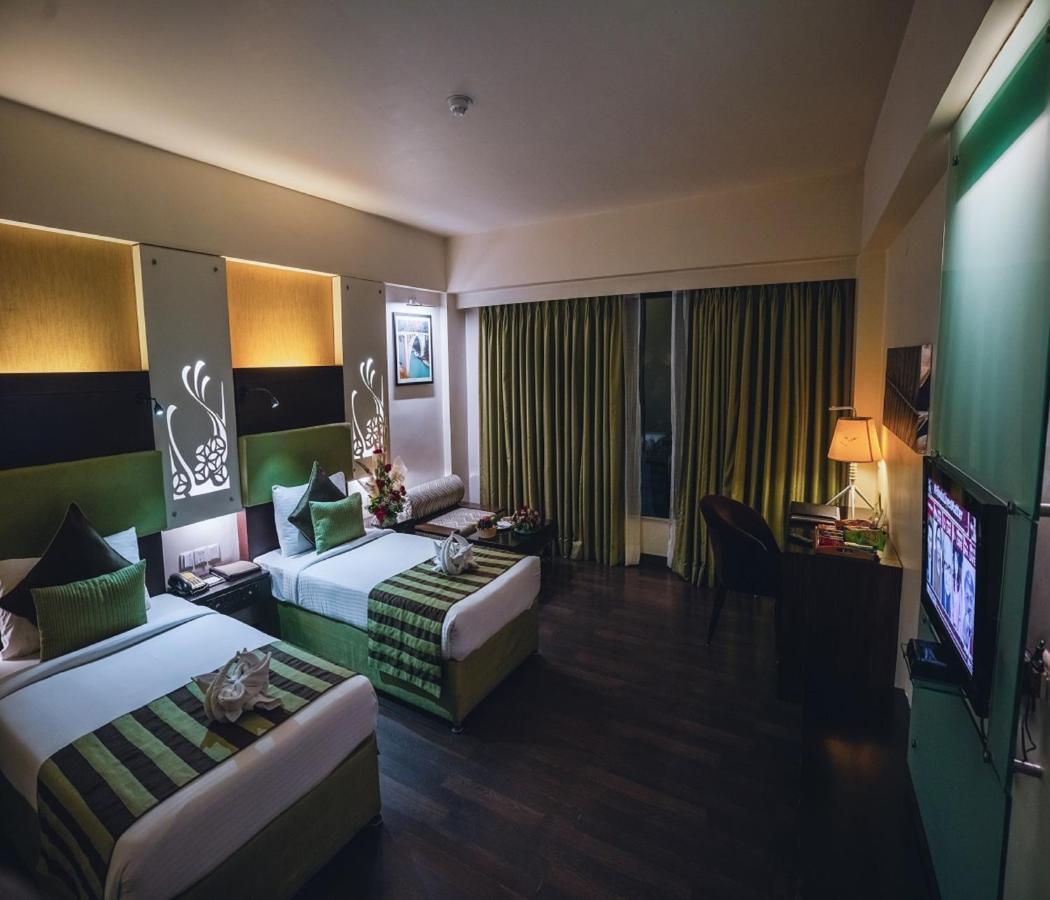 Barsana Hotel & Resort Siliguri Exteriör bild