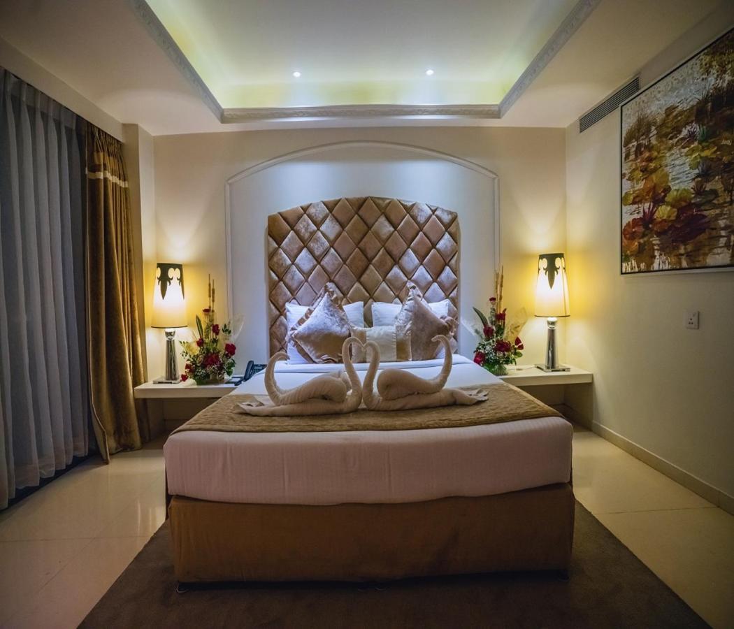 Barsana Hotel & Resort Siliguri Exteriör bild