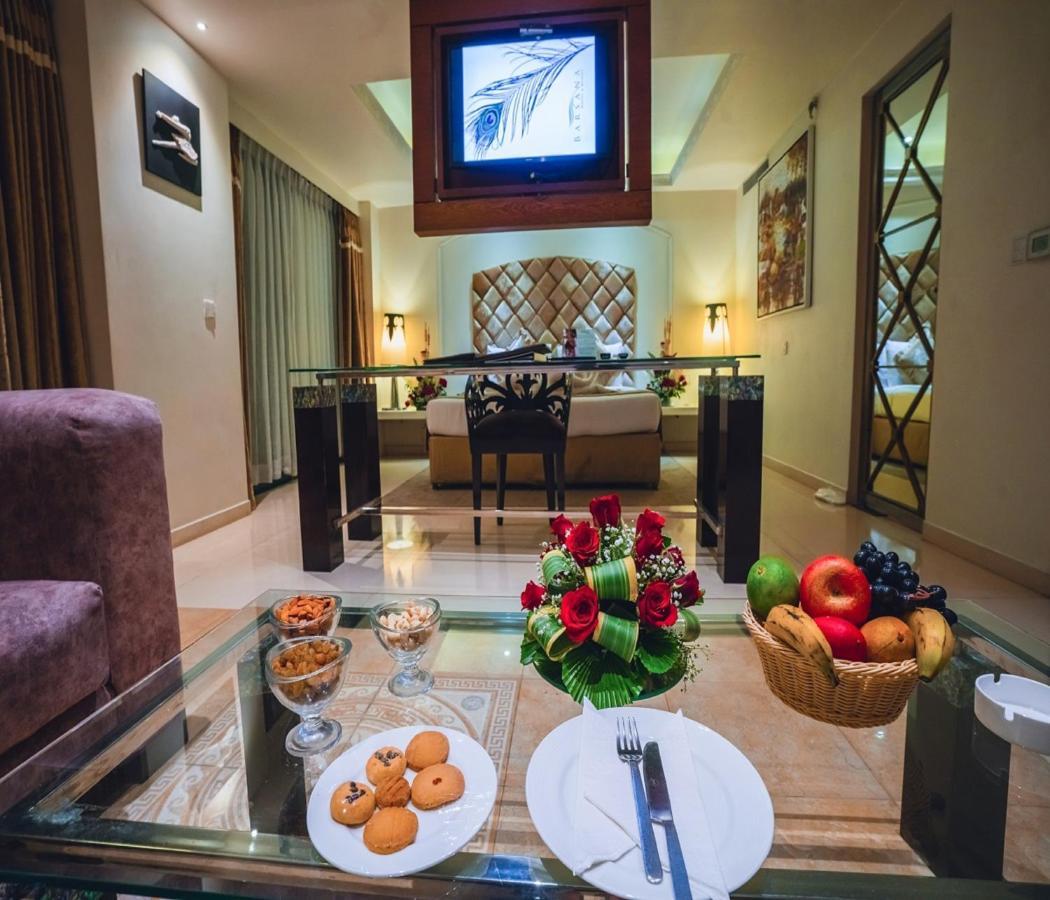 Barsana Hotel & Resort Siliguri Exteriör bild