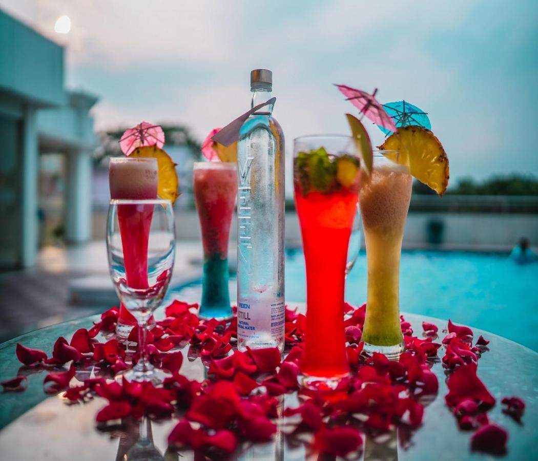 Barsana Hotel & Resort Siliguri Exteriör bild